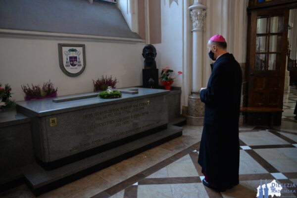 21. rocznica śmierci Biskupa Jana Chrapka @ Bazylika Św. Kazimierza w Radomiu | Radom | Mazowieckie | Polska