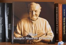 Okładka albumu „Misja. Ksiądz Marceli Prawica”. Foto: ks. S. Piekielnik / www.diecezja.radom.pl